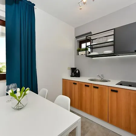 Mediterraneo Garden Apartments Petrcane Exterior foto