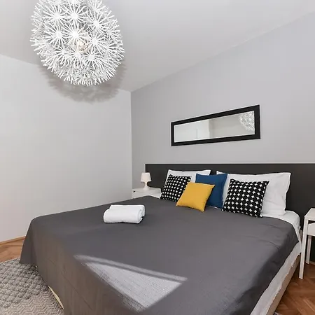 Mediterraneo Garden Apartments Petrcane Exterior foto